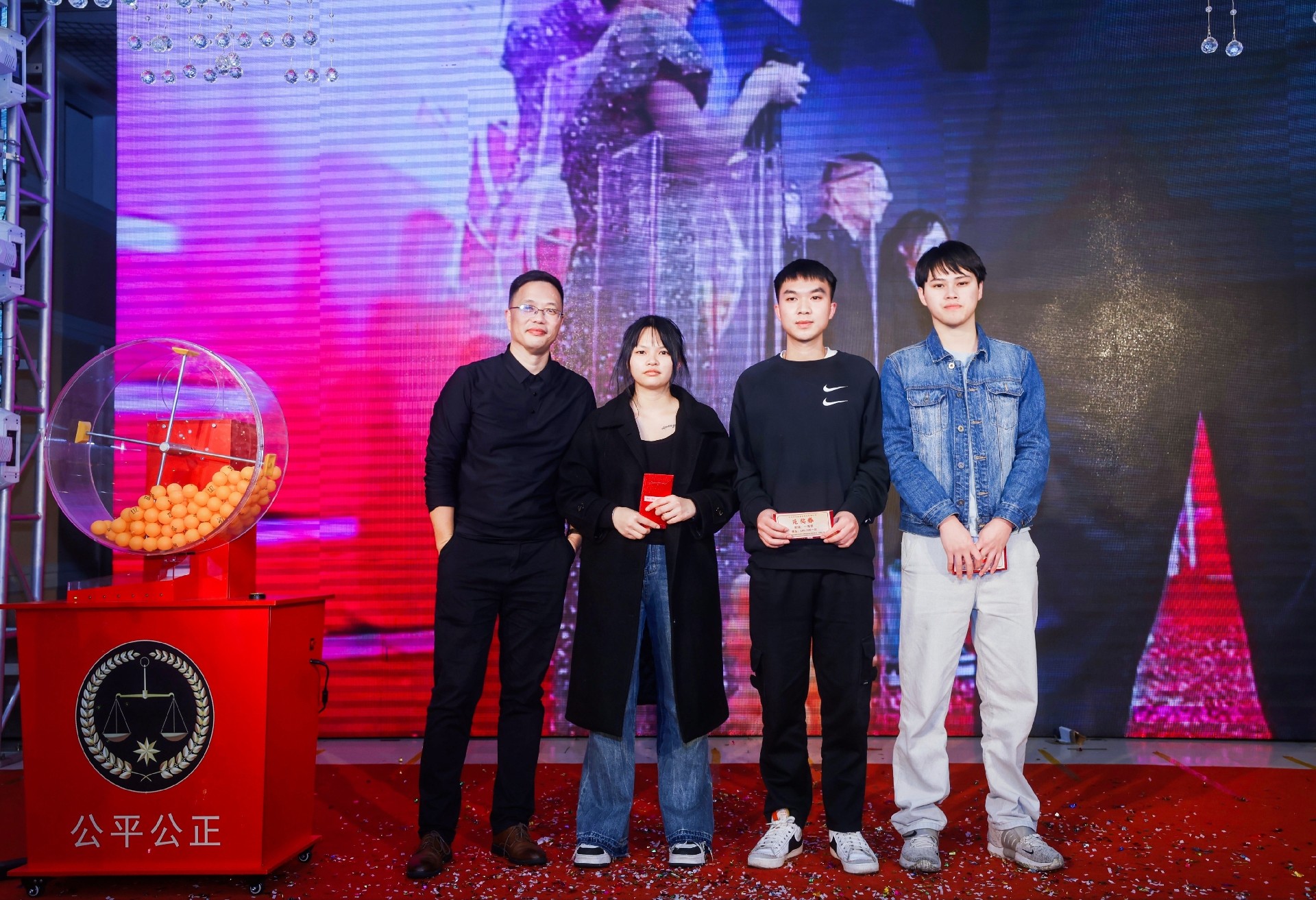 1708944368210215.jpg 1708944368210215.jpg