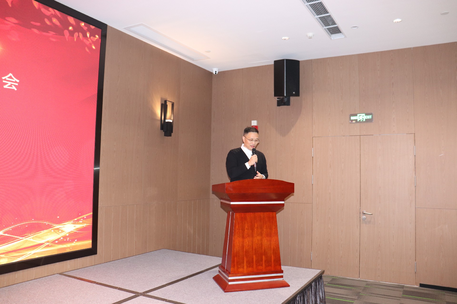 1710917230104196.jpg 465195f7b30cb1efa7cdf6e26fc3d16.jpg