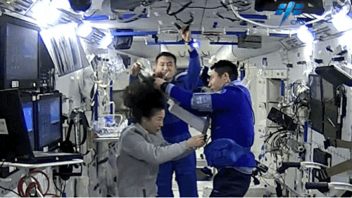 1711866836794898.gif 3.gif